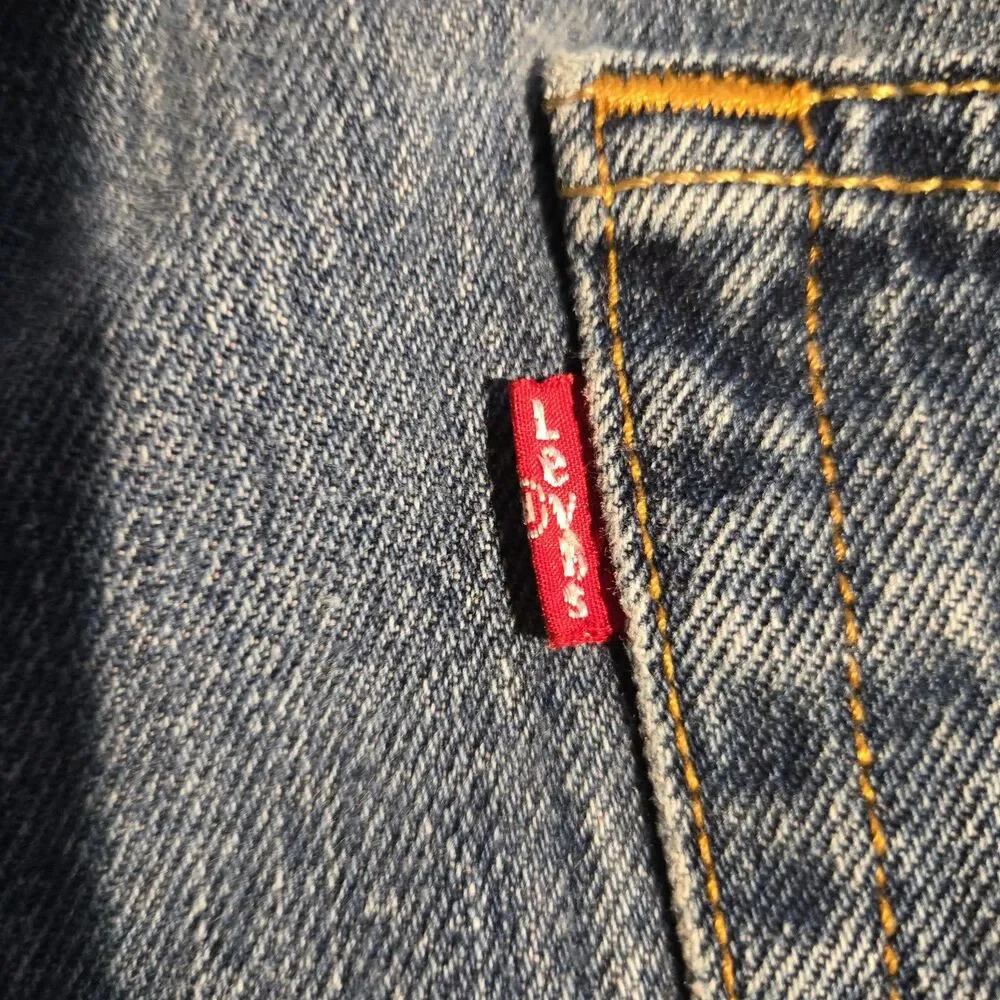 VTG Levis 501 Button Fly Jeans Mens 40x30 Blue Medium Wash 90s Straight